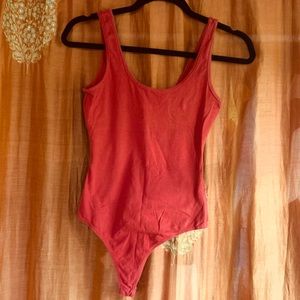 🍬Scoop Neck Low Back Red Body Suit🍬